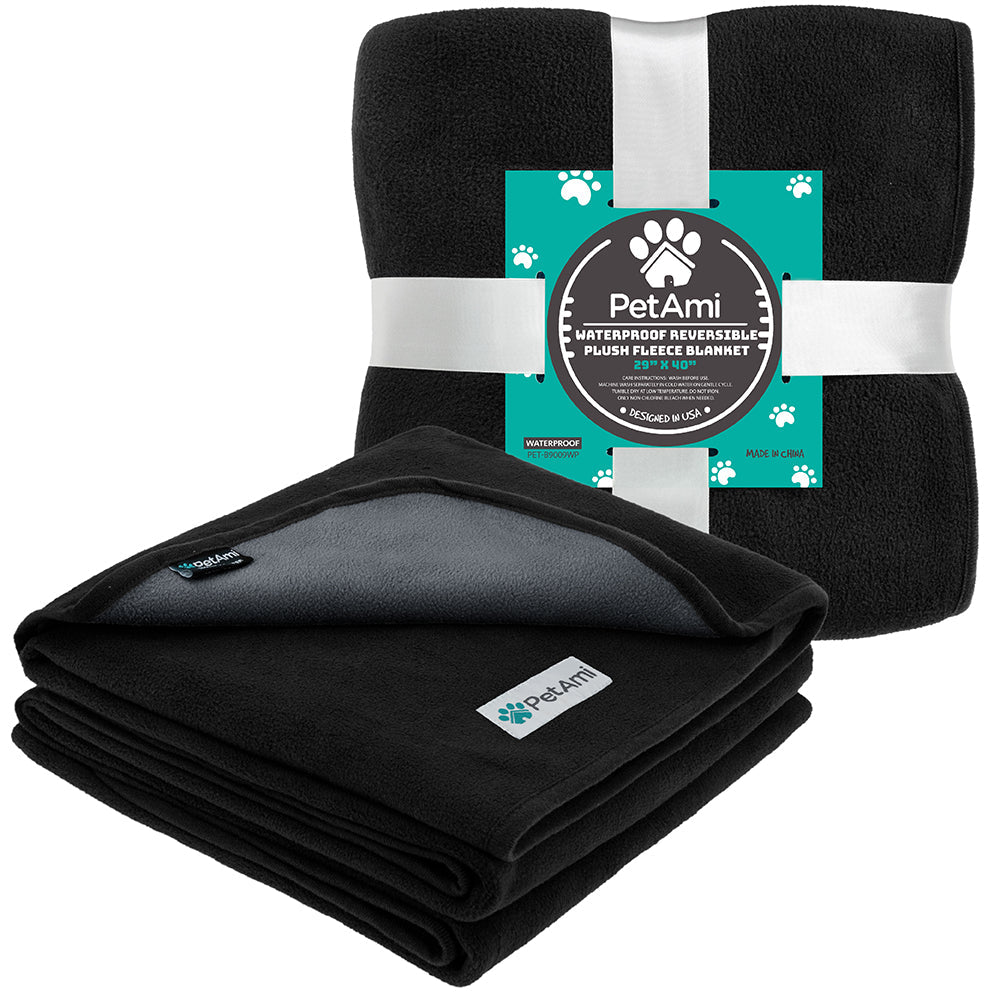 Couverture waterproof pour chien sur canapé