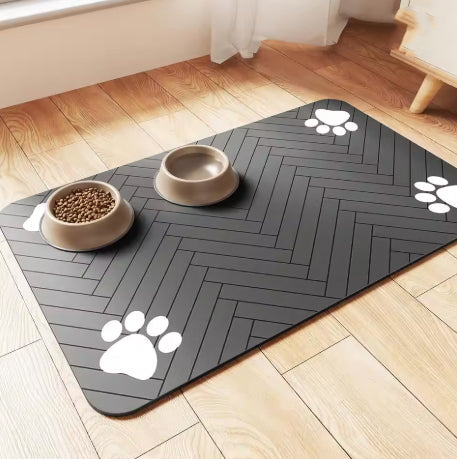 Napperon absorbant pour chien sous la gamelle